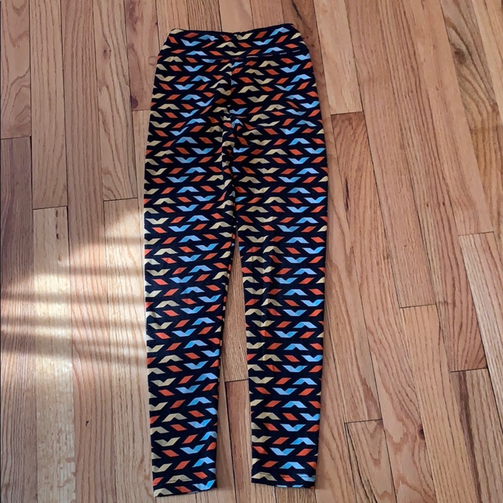 LuLaRoe pattered kids leggings